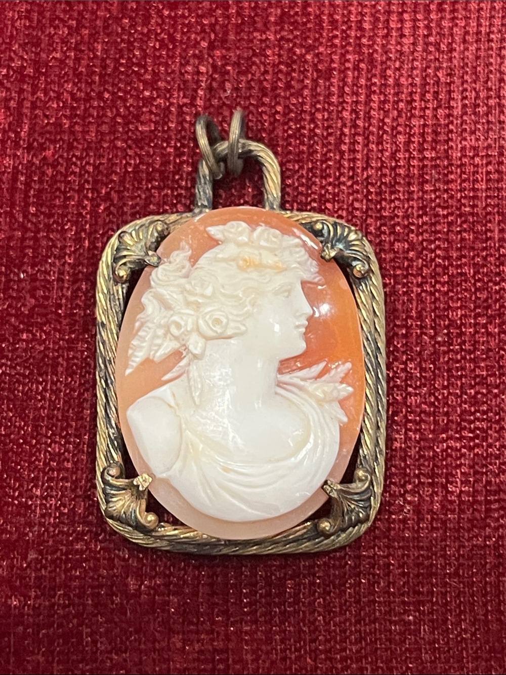 Vintage Cameo Pendant in Peach, White and Gold-Tone Frame